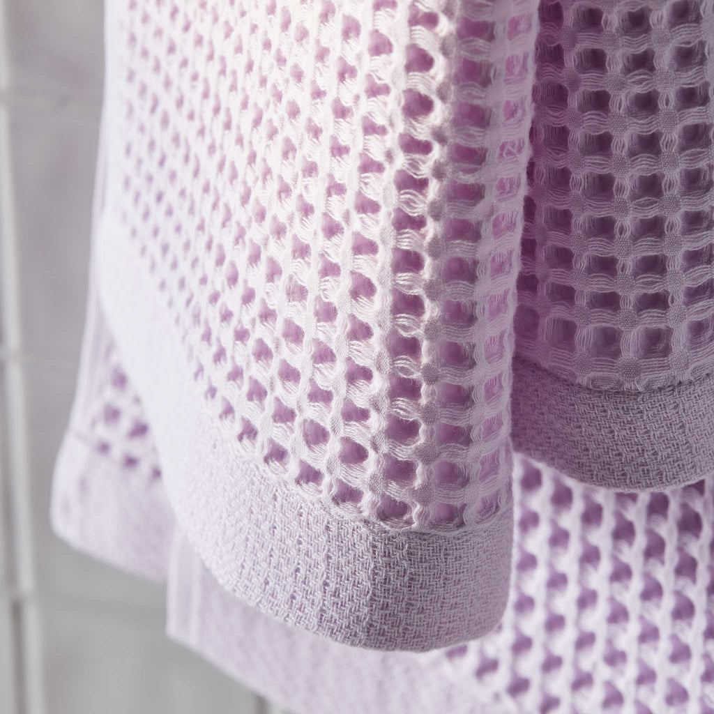 Dreamweave Waffle Bath Towels Set of 2 A8