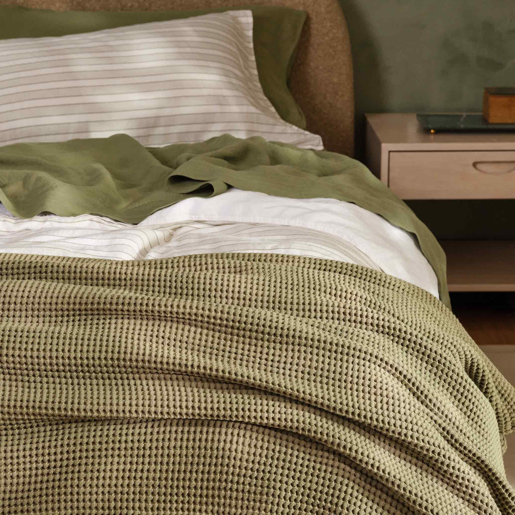 Dreamweave Waffle Bed Blanket O2