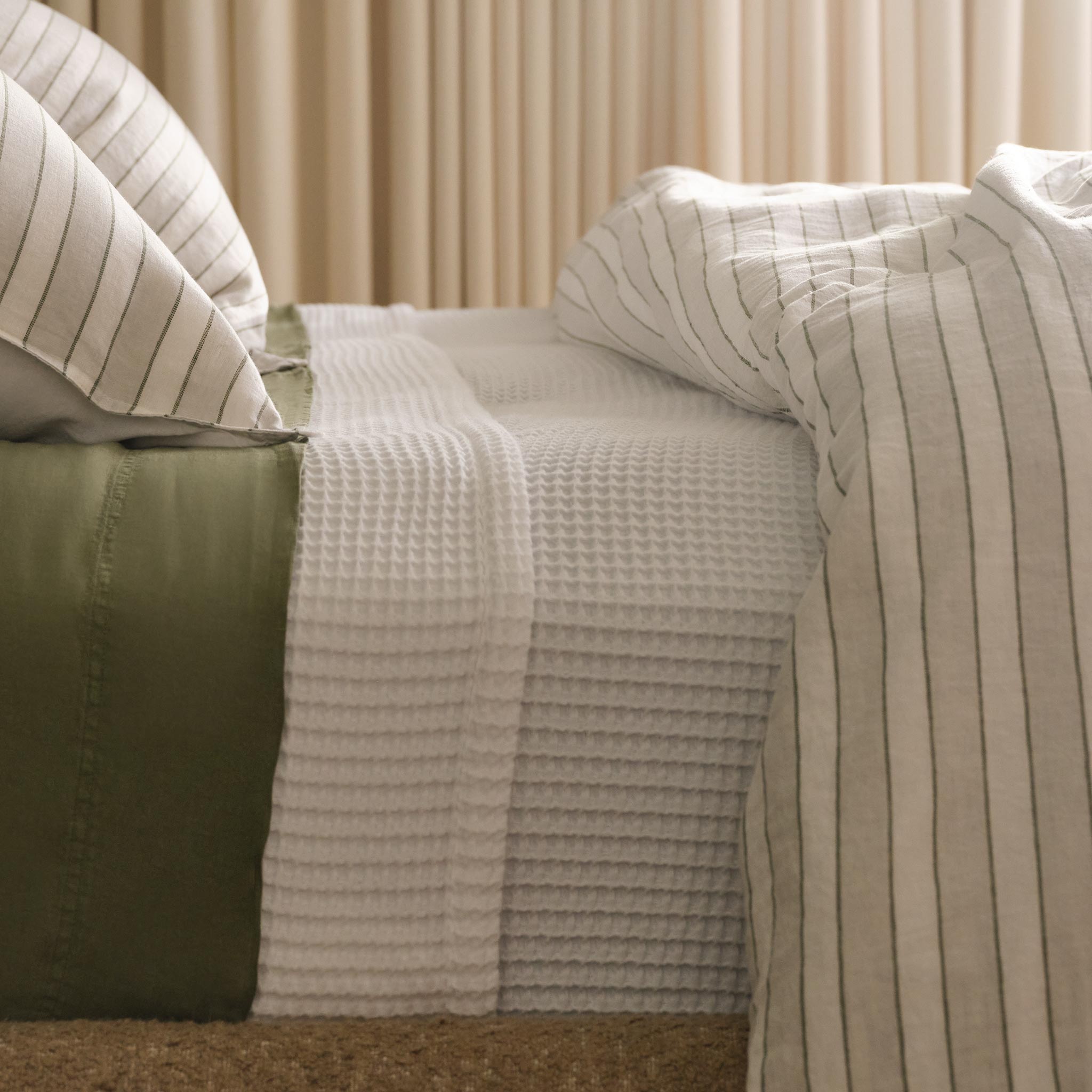 Dreamweave Waffle Bed Blanket F7