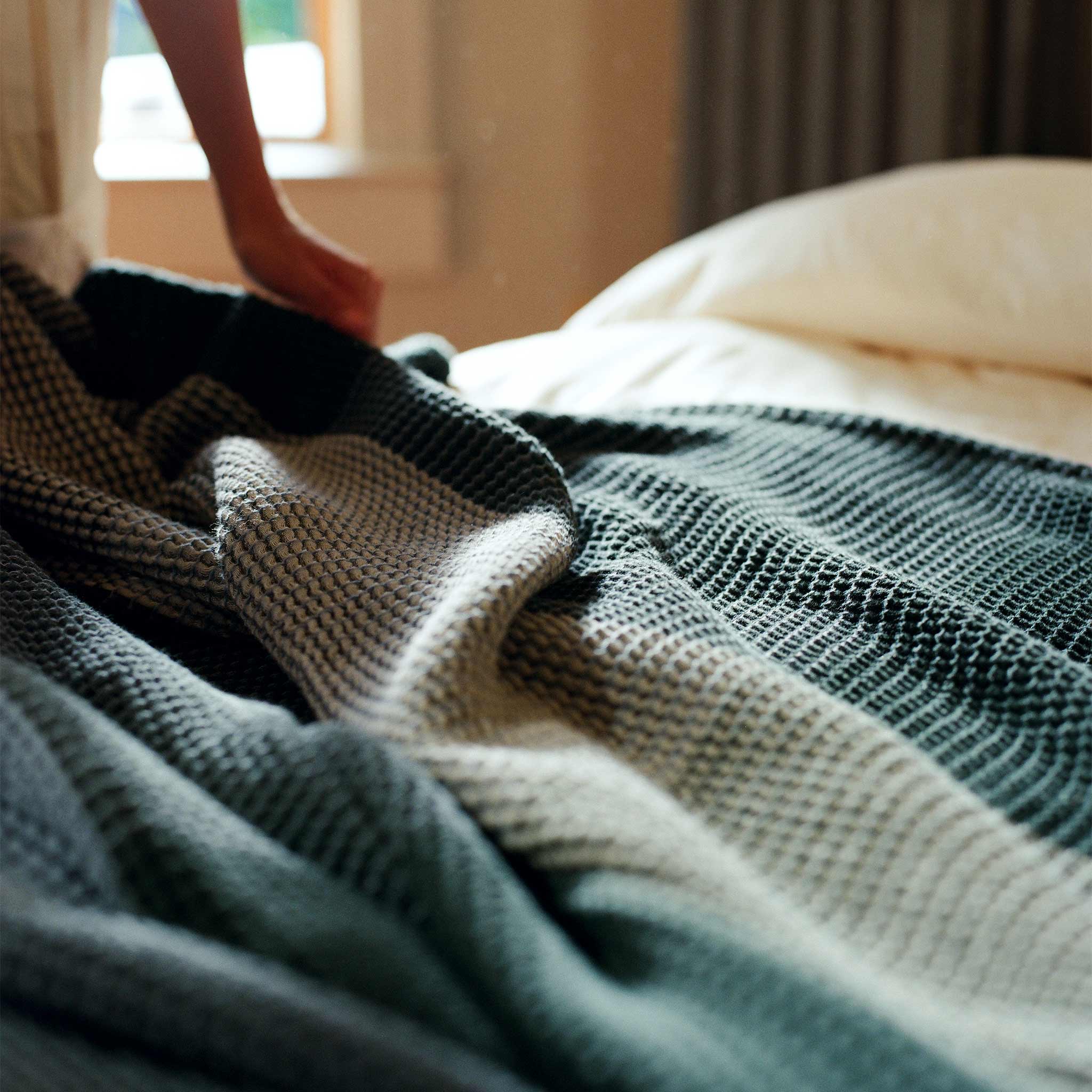 Dreamweave Waffle Bed Blanket F7