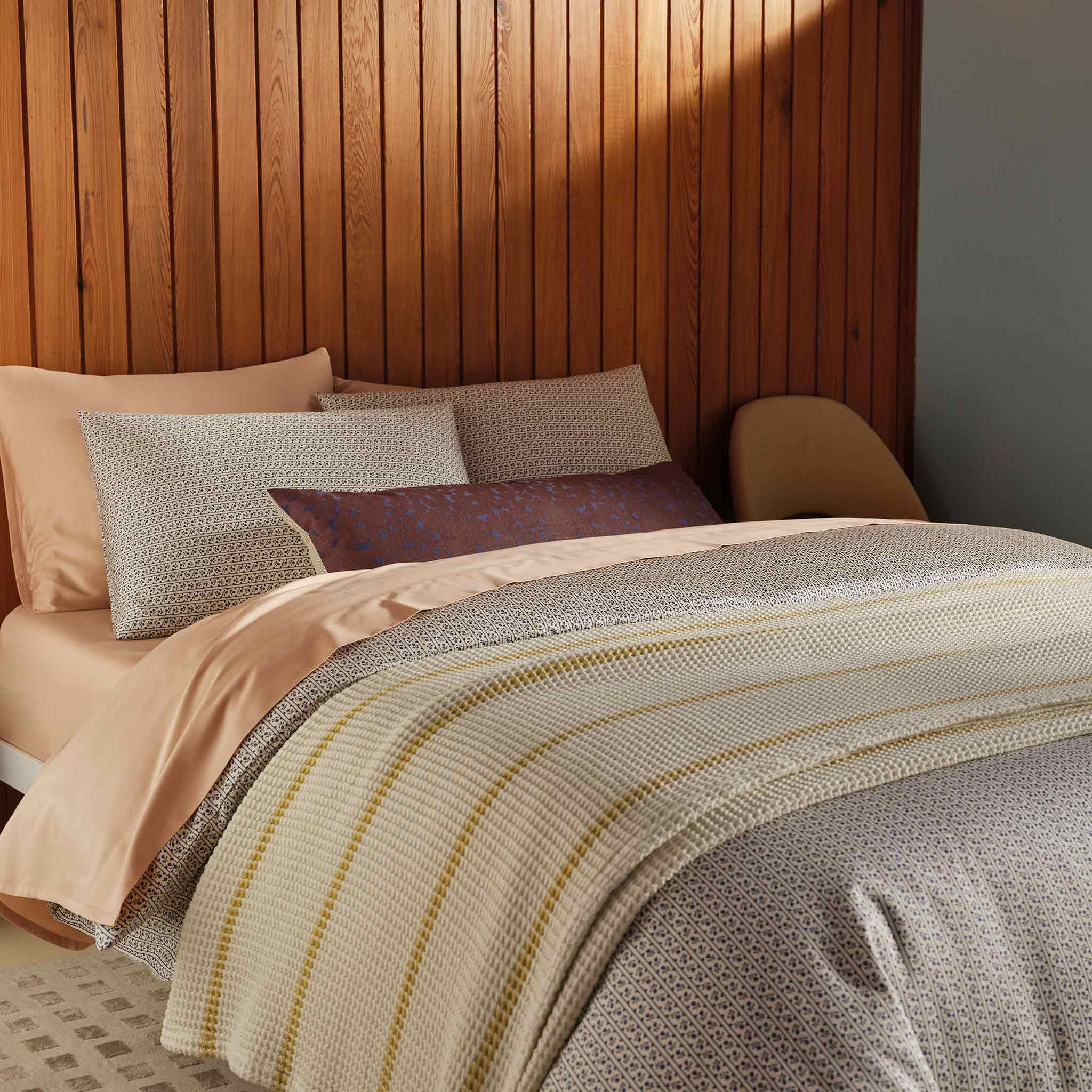 Dreamweave Waffle Bed Blanket O2