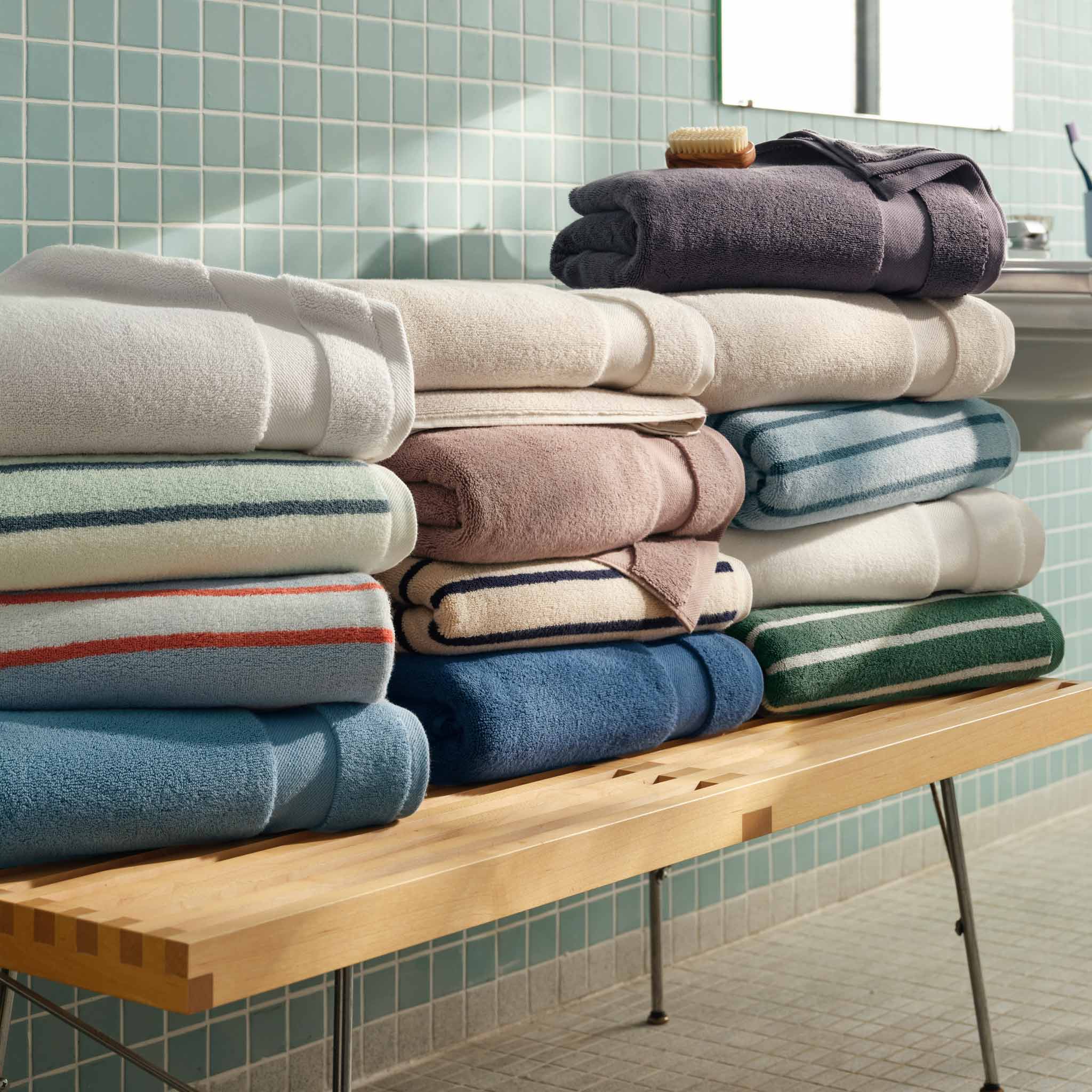 Super-Plush Set of 4 Bath Towel Bundle A4