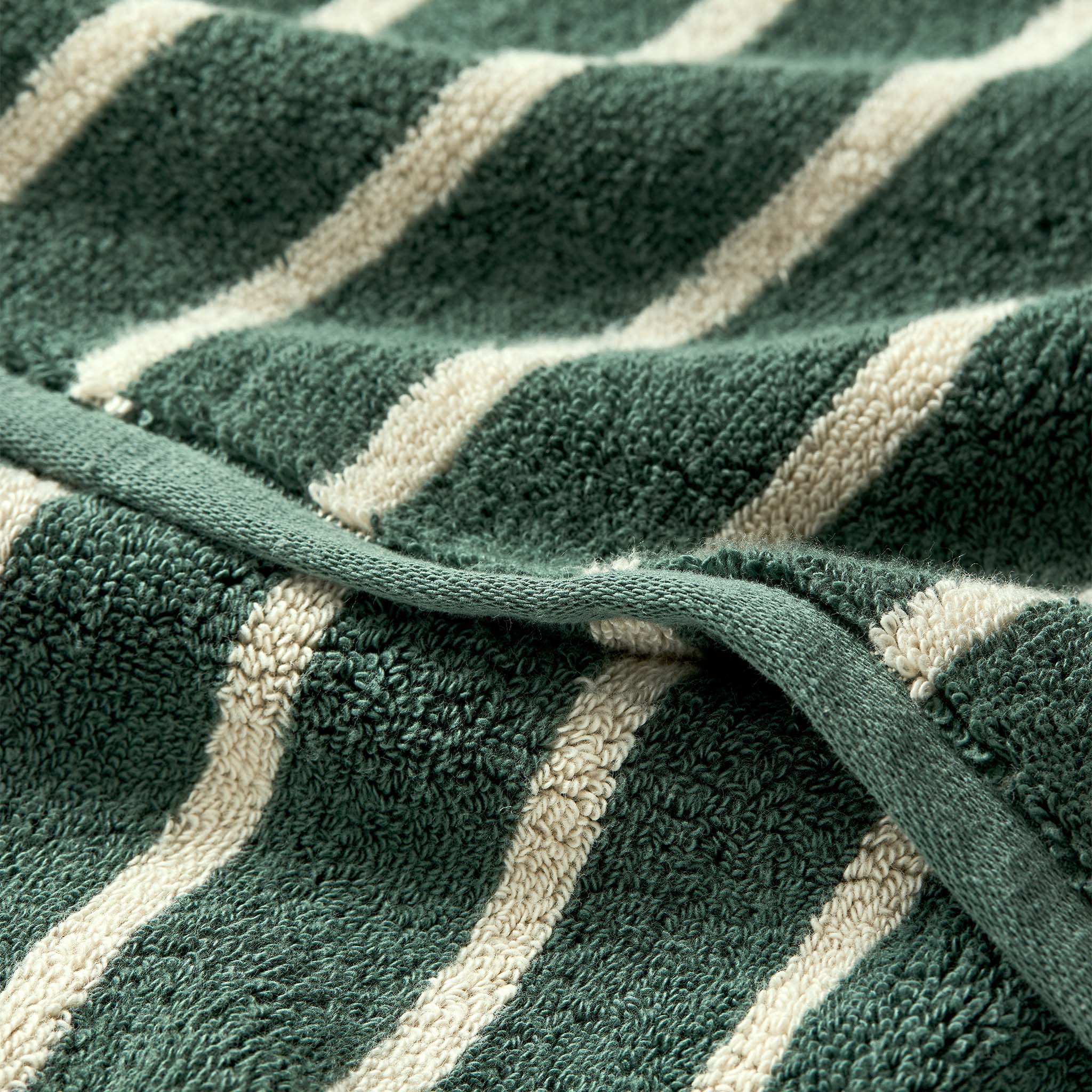 Super-Plush Set of 4 Bath Towel Bundle A4