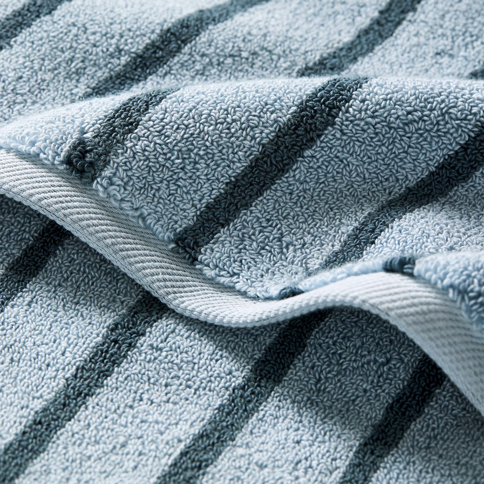 Super-Plush Set of 4 Bath Towel Bundle A4