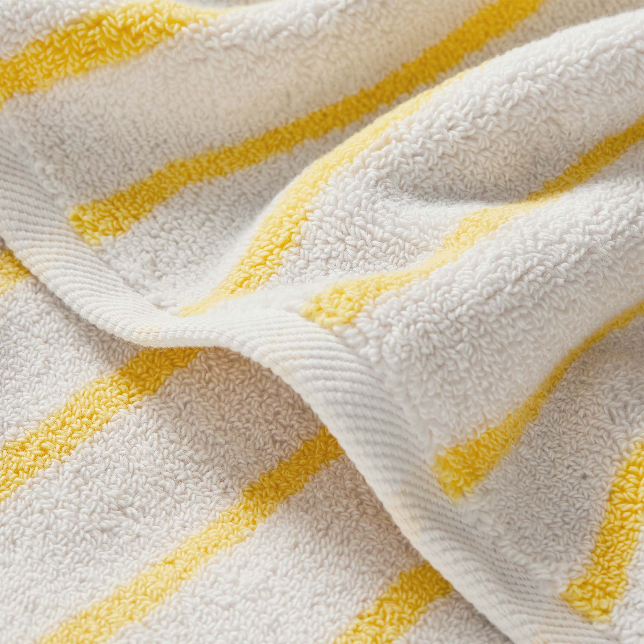 Super-Plush Set of 4 Bath Towel Bundle A4