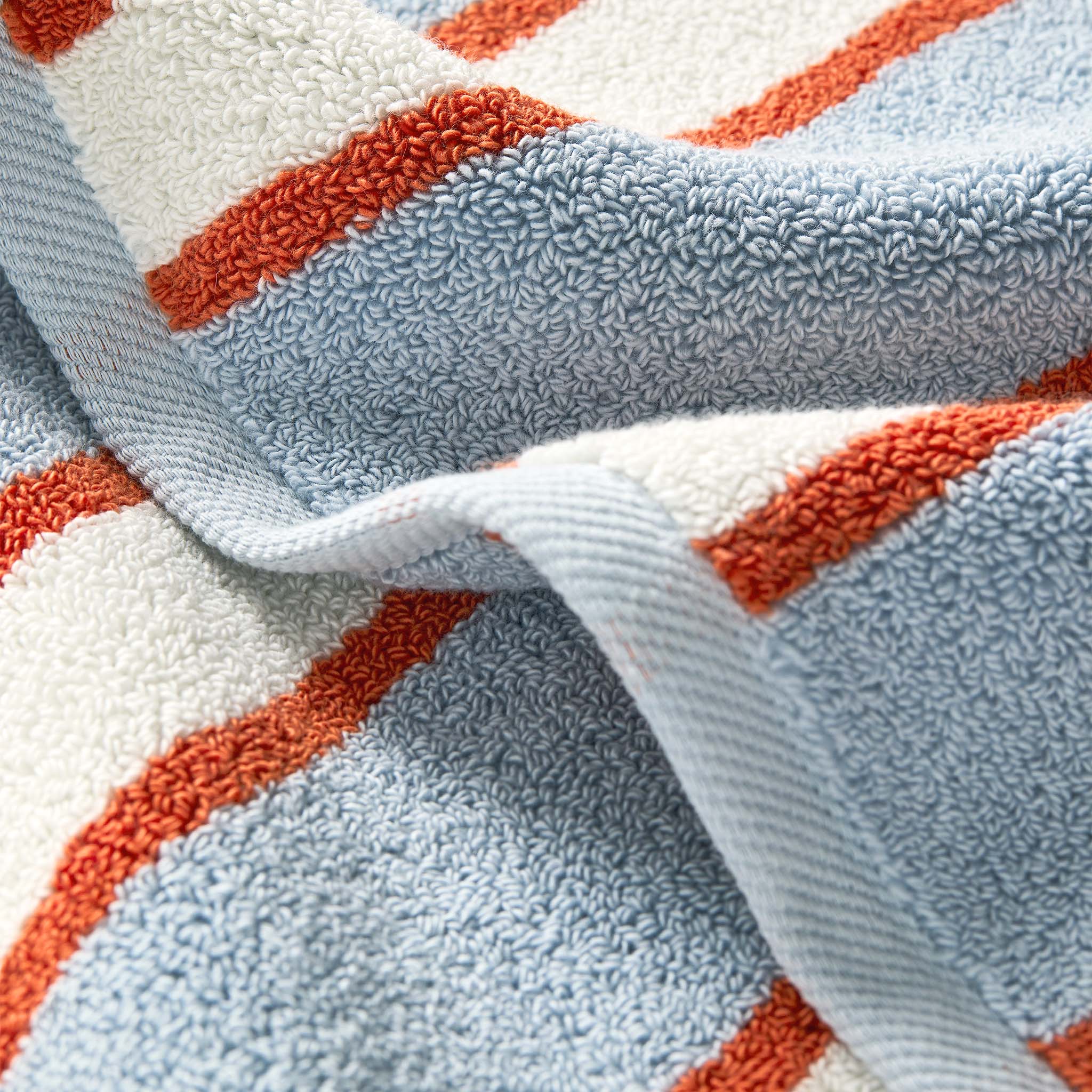 Super-Plush Set of 4 Bath Towel Bundle A4
