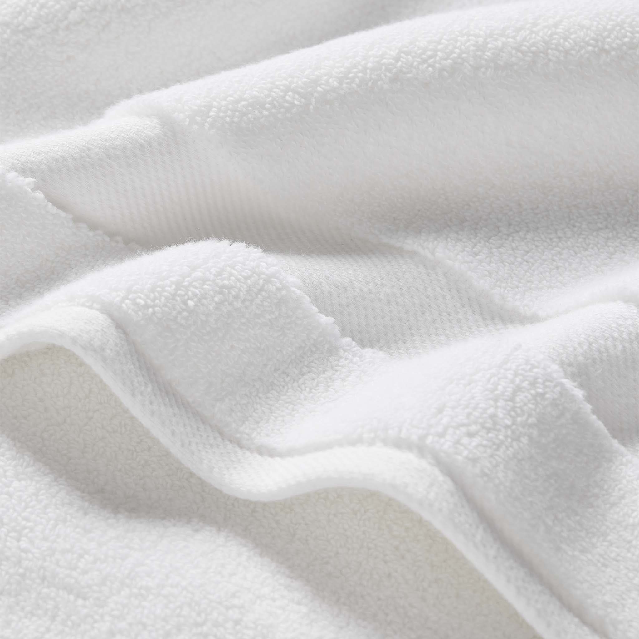 Super-Plush Set of 4 Bath Towel Bundle A4
