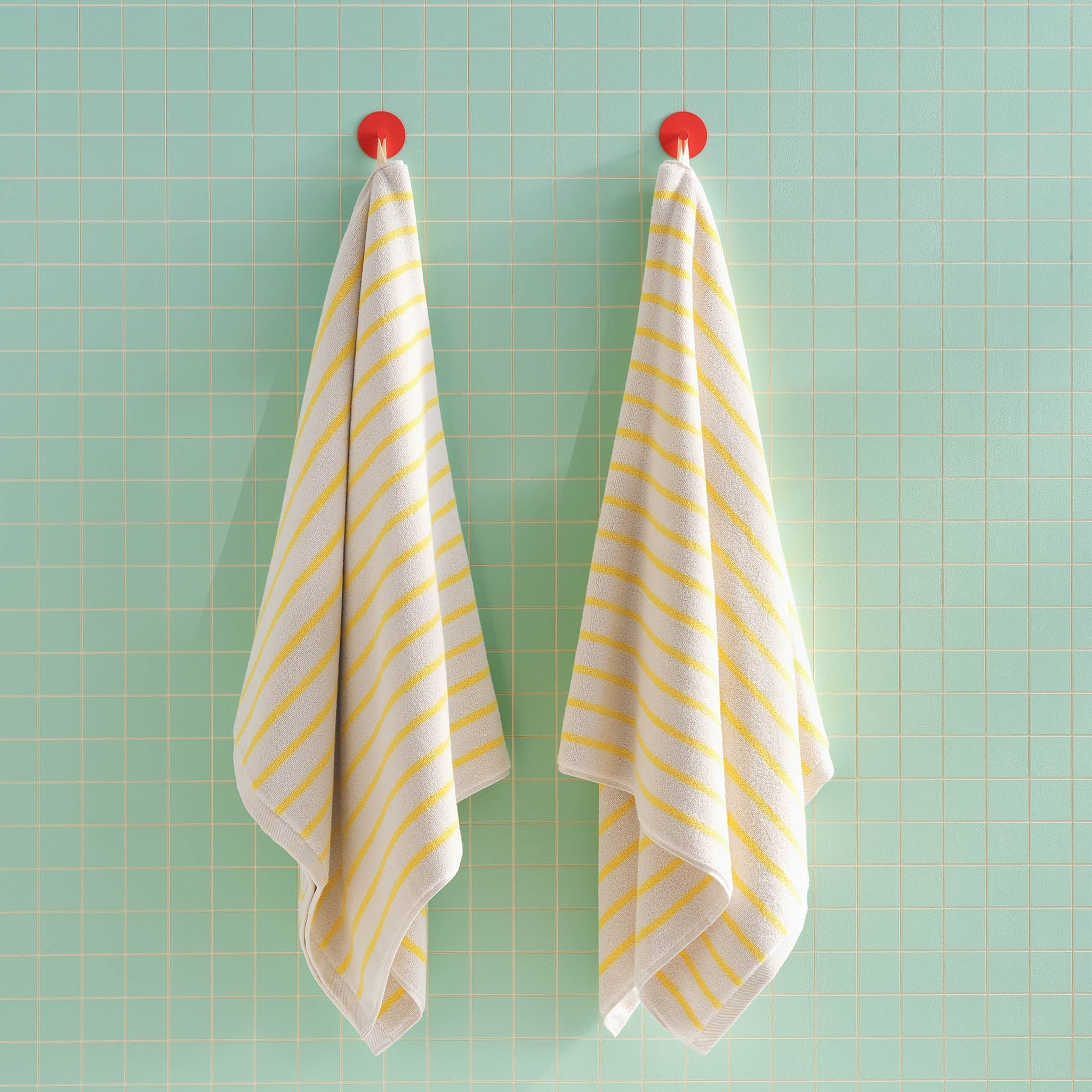Super-Plush Set of 4 Bath Towel Bundle A4