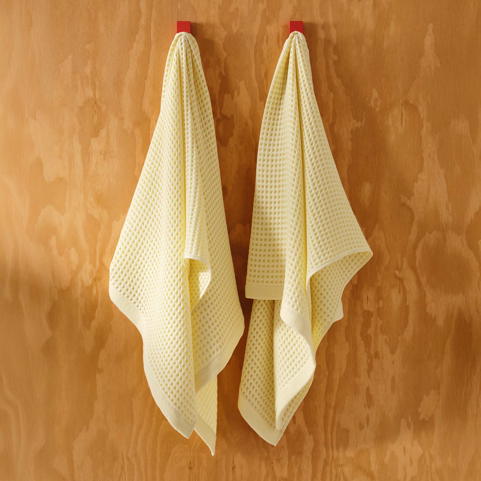 Dreamweave Waffle Bath Towels Set of 2 A8